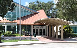 Stavros Institute building, Aug 2018.jpg