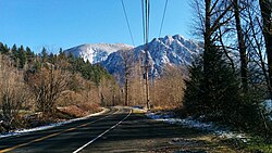 "Twin Peaks.... - panoramio.jpg", uploaded by User:Panoramio upload bot, original author Dawid Glawdzin