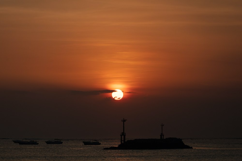 muaya beach jimbaran 1000