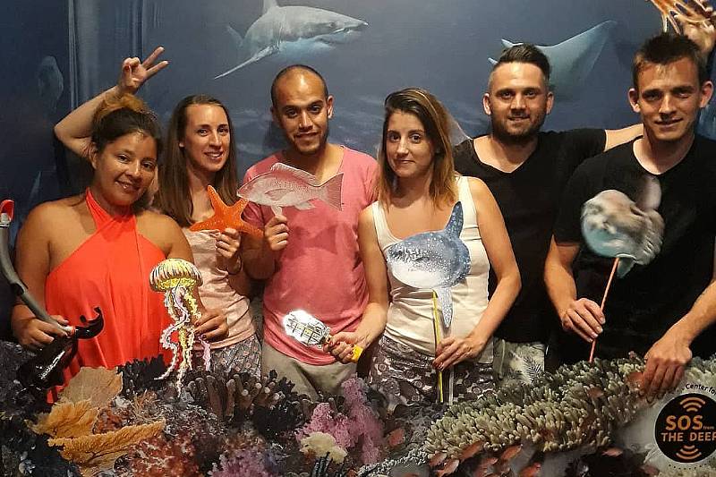 escape room group 800